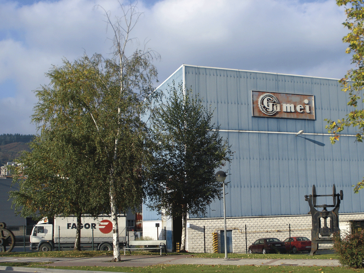 Adquisición de la empresa Gamei y primera prensa servomecánica